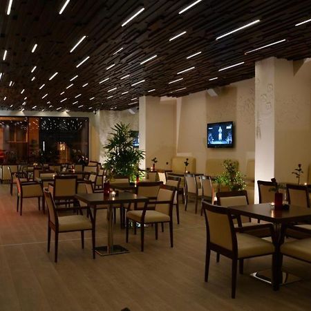 Zenti Plaza Hotel Drobeta Turnu Severin Extérieur photo