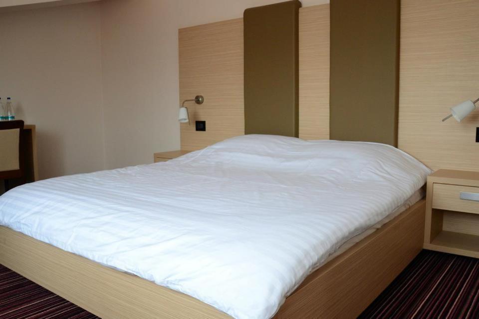 Zenti Plaza Hotel Drobeta Turnu Severin Chambre photo