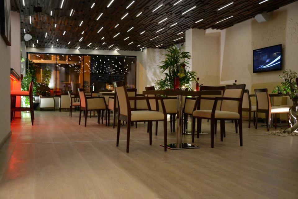 Zenti Plaza Hotel Drobeta Turnu Severin Extérieur photo