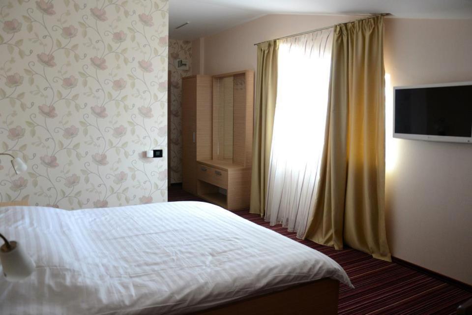 Zenti Plaza Hotel Drobeta Turnu Severin Chambre photo